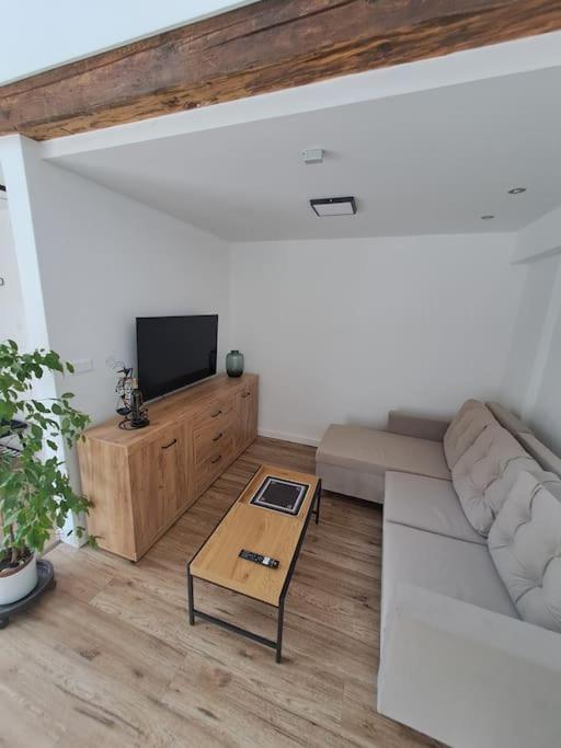 Apartman Loft Parnica Luaran gambar